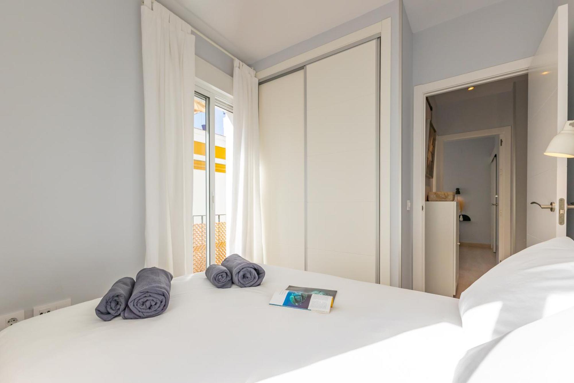 Charming 2 Bedroom Apartment At Iconic Triana Neighborhood By Ocityzen Севилья Экстерьер фото
