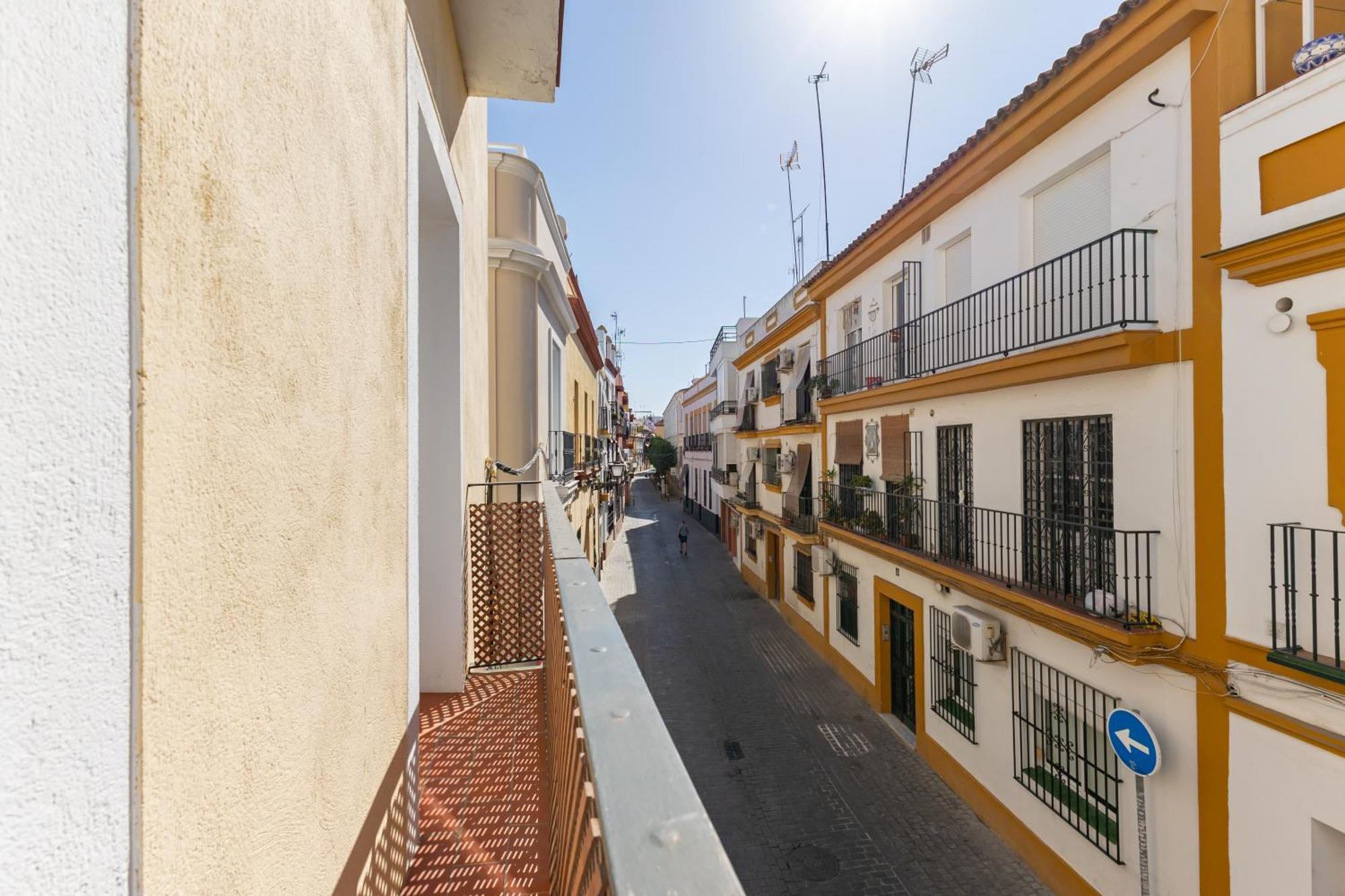 Charming 2 Bedroom Apartment At Iconic Triana Neighborhood By Ocityzen Севилья Экстерьер фото