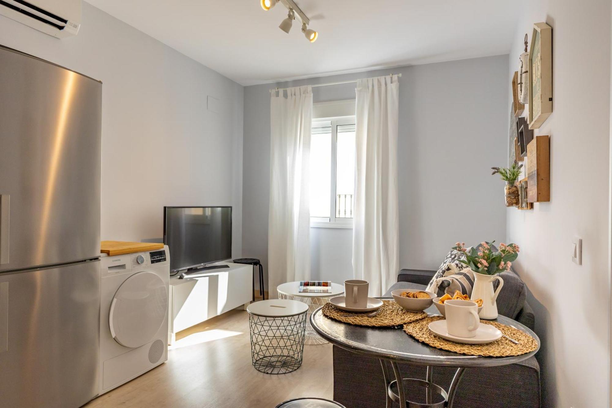Charming 2 Bedroom Apartment At Iconic Triana Neighborhood By Ocityzen Севилья Экстерьер фото